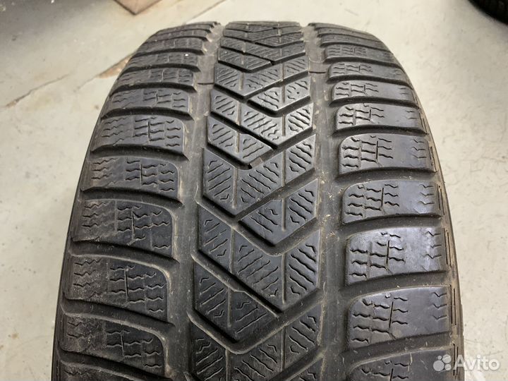 Pirelli Winter Sottozero 3 275/35 R21 103V