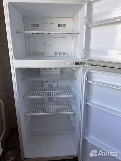 Холодильник двухкамерный Daewoo
