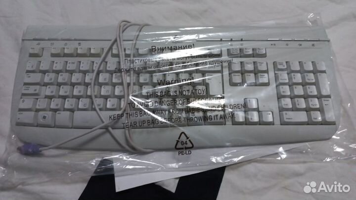 Клавиатура, джойстик, iPod A1137 4gb
