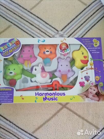 Детская игрушка над кроваткой