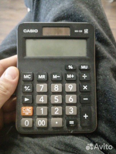 Калькулятор на солнечных батареях, работает при во