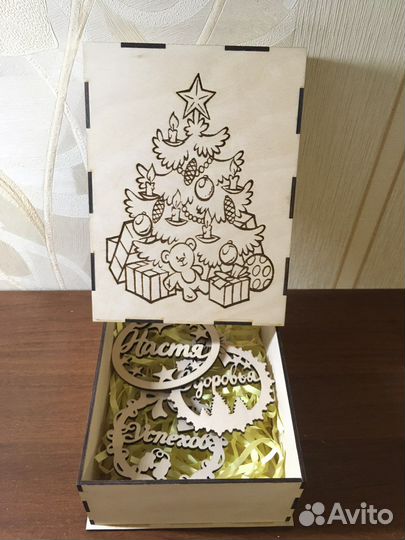 Коробка подарочная из дерева