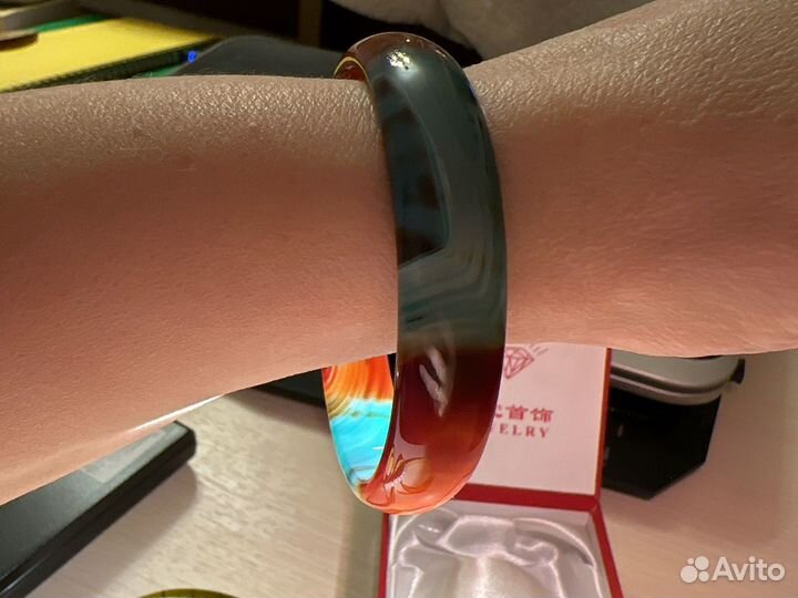 Боаслет из натурального камня