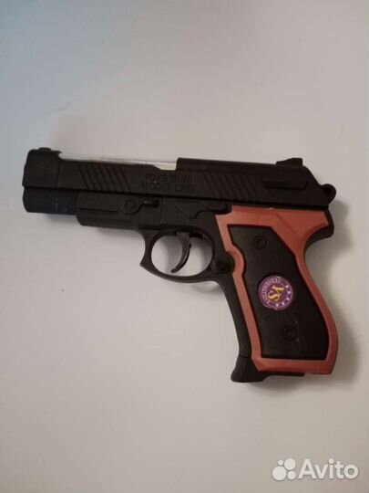 Игрушечный пистолет, пластик