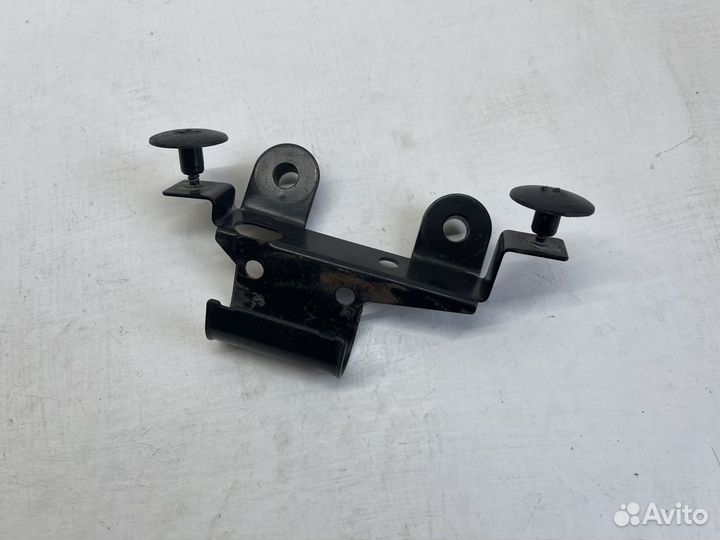 Крепления жгута проводов для BMW E34