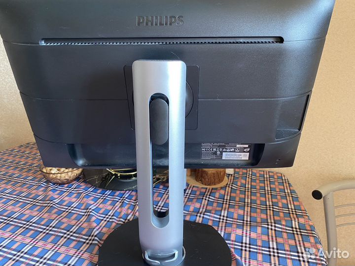 Монитор для компьютера philips,большой экран