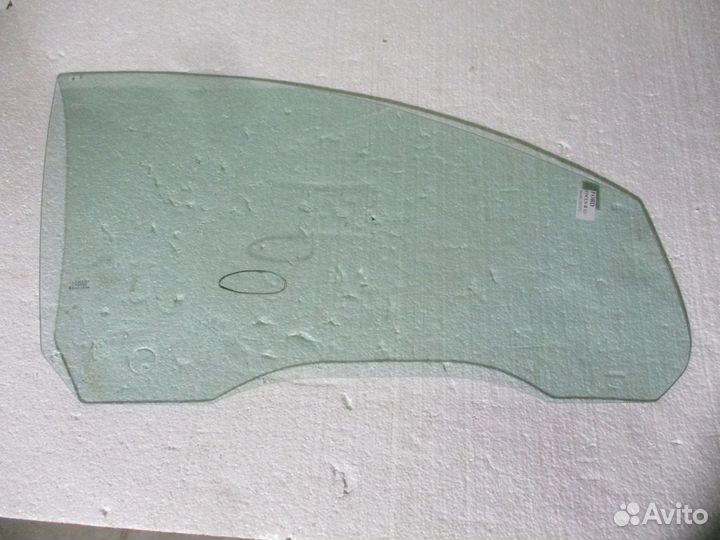 Стекло переднее правое Ford Focus 2