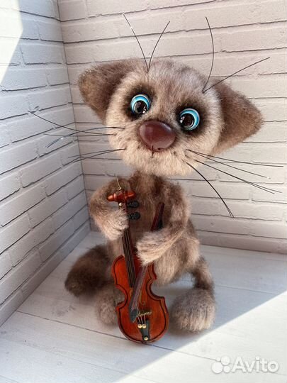 Котики Интерьерная вязаная игрушка