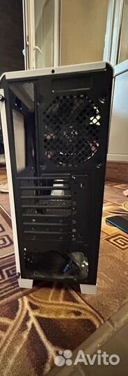 Игровой корпус для пк белый