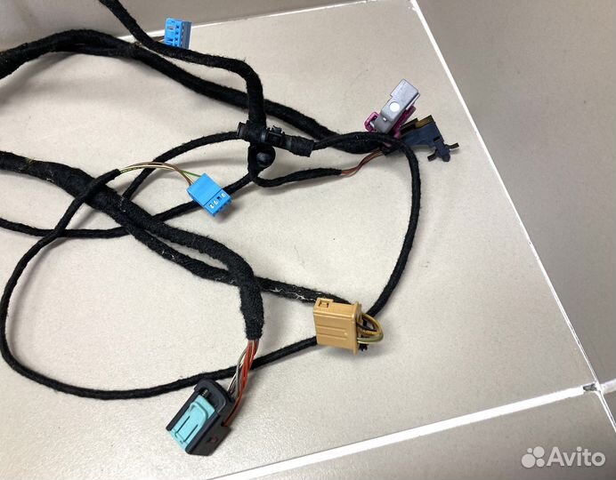 Проводка обшивки передней левой двери VW Passat B7