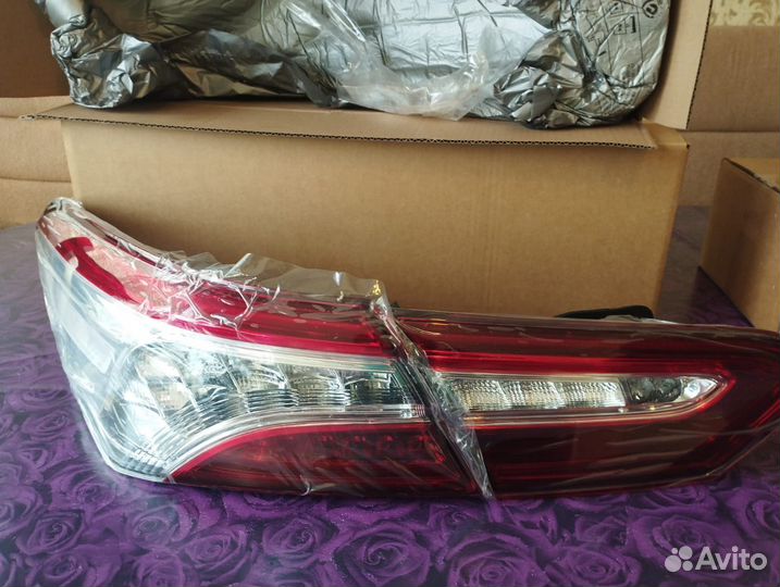 Задние фонари на toyota camry 70,75