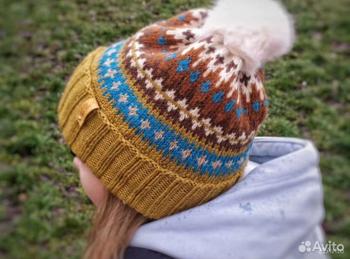 Шапка жаккардовая шерстяная ручной работы
