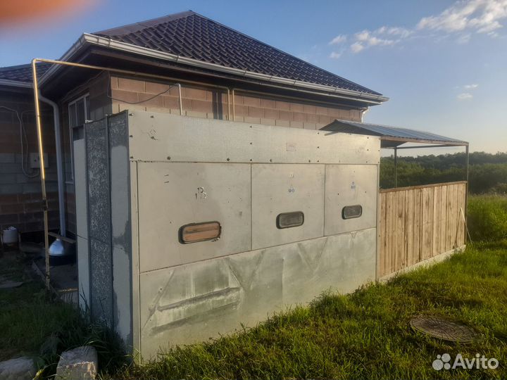 Вагончик бытовка металлическая