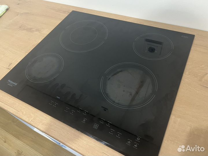 Варочная панель Ariston Hotpoint