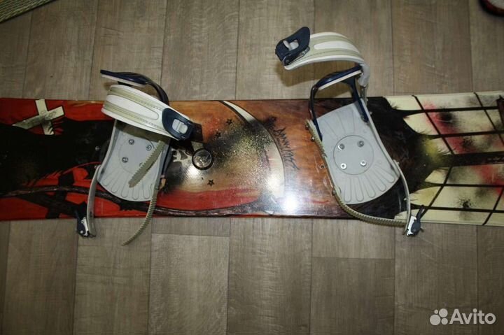 Сноуборд с креплениями GNU 146 см