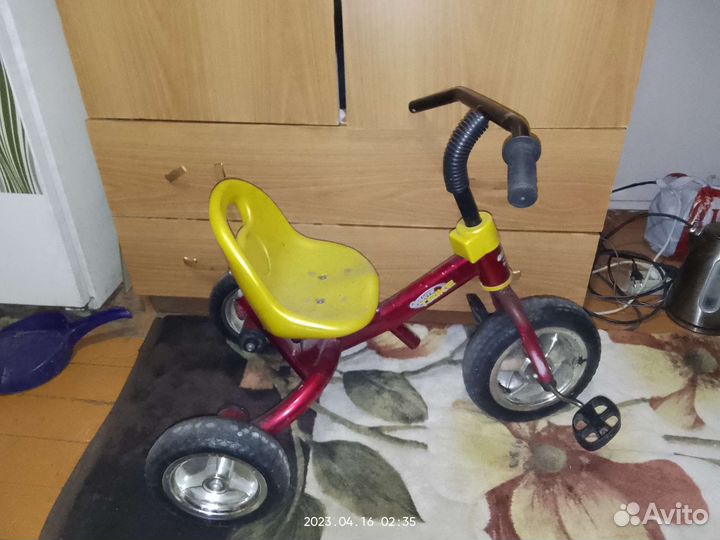 Трехколесный велосипед