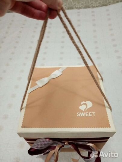 Подарочкая коробка