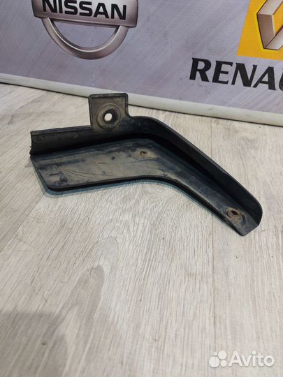 Брызговик задний Nissan almera G15 Лев