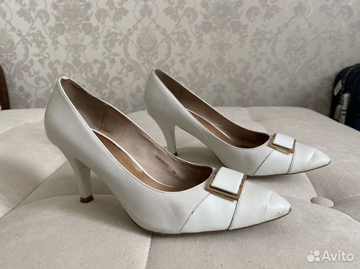 Туфли белые 38 размер