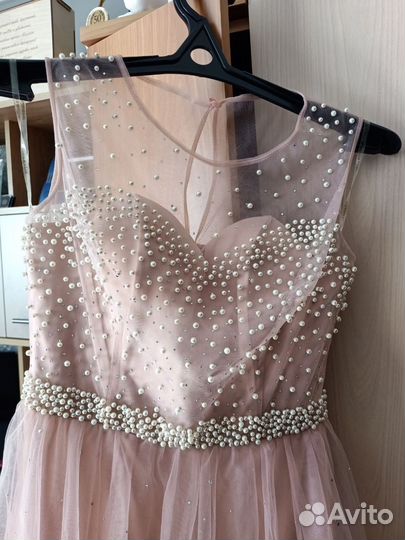 Вечернее платье