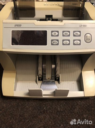 Машинка для счета денег