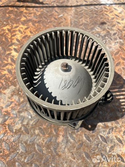 Мотор печки Mazda Bt50 UN8F1 wlaa 2007