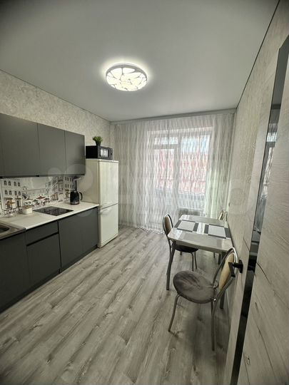 2-к. квартира, 62 м², 1/9 эт.