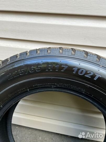 Kumho WinterCraft SUV Ice WS31 225/65 R17 102T