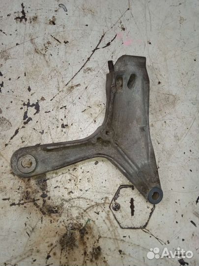 Кронштейн Pontiac Grand AM Понтиак гранд ам