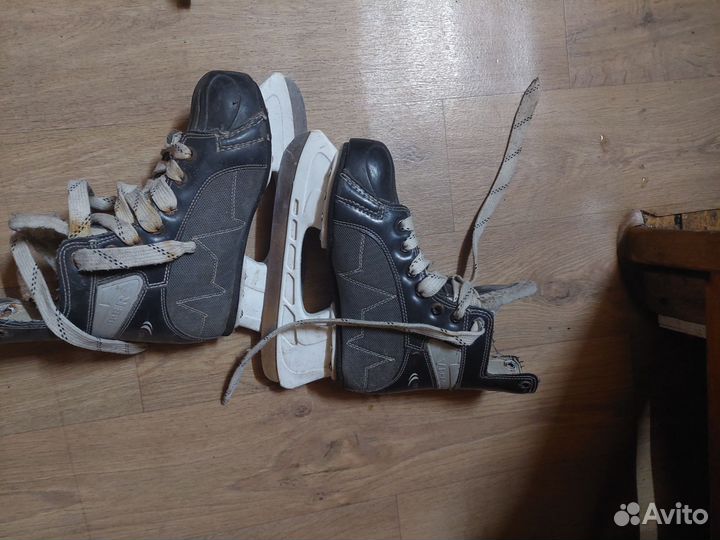 Хоккейные коньки bauer