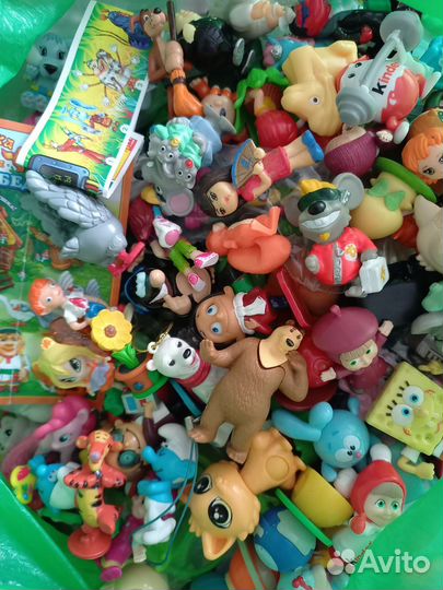 Игрушки пакетом 100 шт. киндер и другие