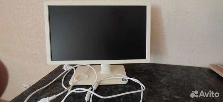 Монитор BenQ 22
