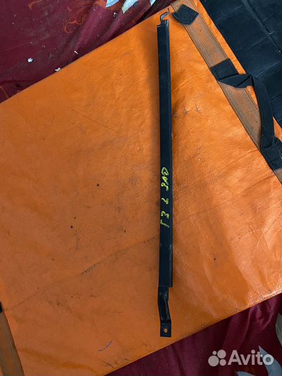 Крепление стекла golf 3