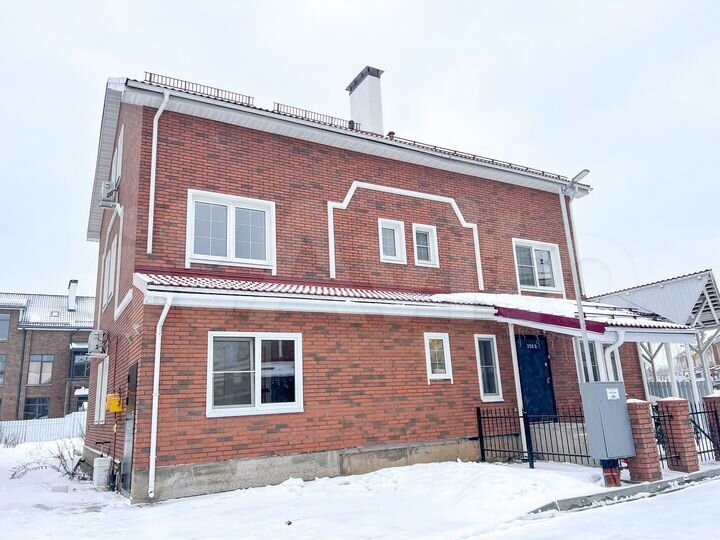 Таунхаус 160 м² на участке 3 сот.