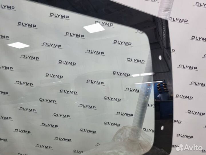 Стекло боковое правое Toyota Town Ace Noah SR50G