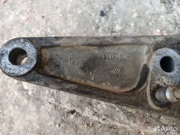 Кронштейн кпп Opel Corsa D