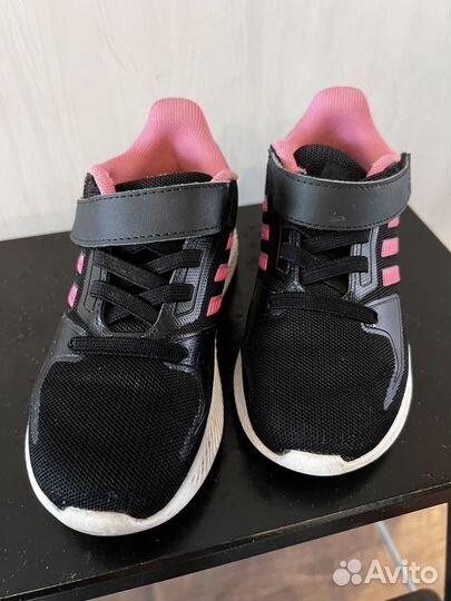 Кроссовки для девочки adidas 26