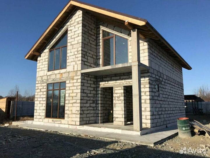 Бригада строителей