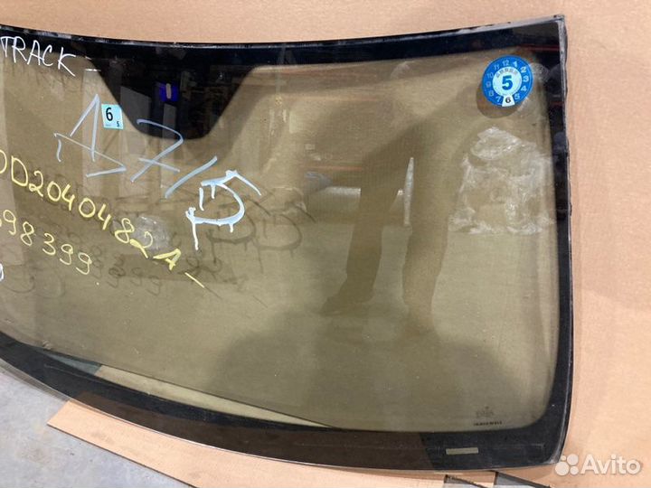 Стекло ветровое переднее Mercedes-Benz C-Class