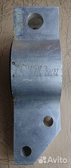 Сайлентблок левый задний нижнего рычага