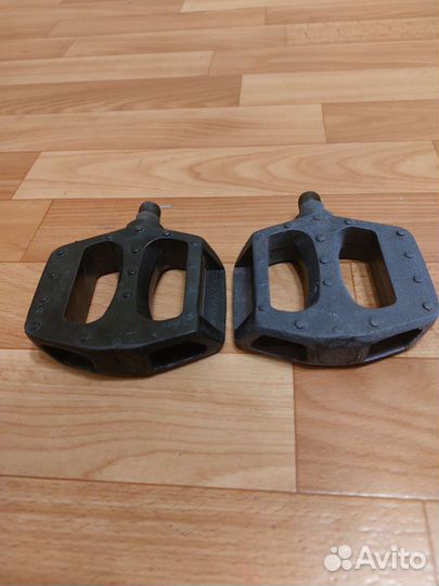 Велозапчасти, руль, седло, тормоза