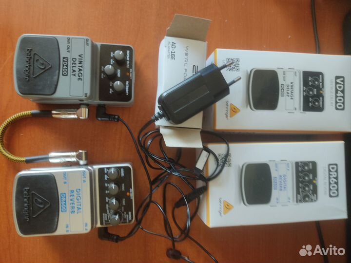 Педаль эффектов behringer VD400 Педаль эффектов BE
