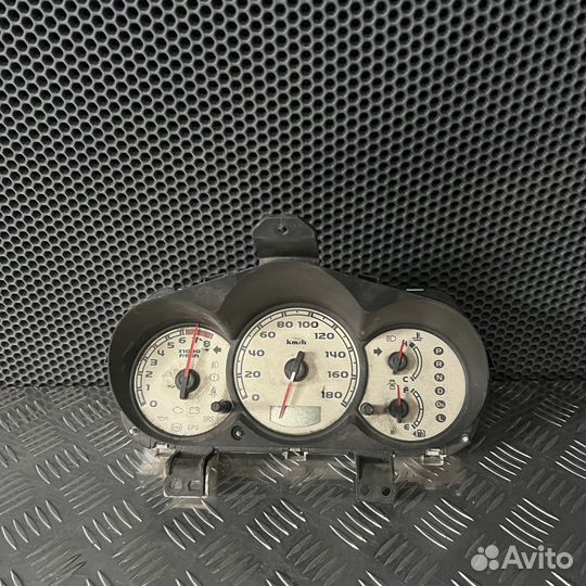 Панель приборов Mitsubishi colt z25a