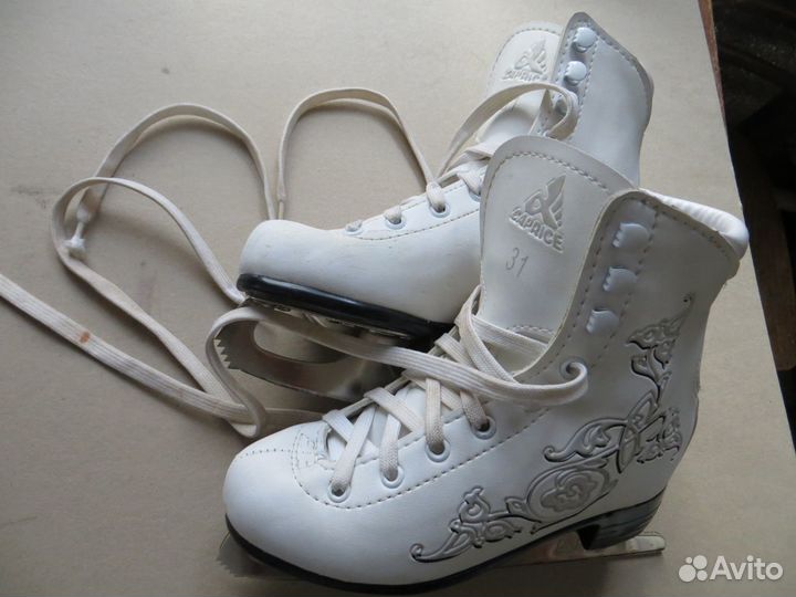 Коньки фигурные 31размер