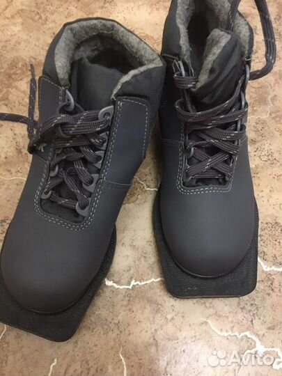 Лыжные ботинки 34 р