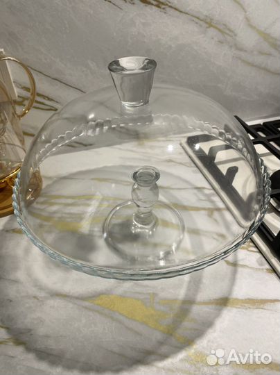 Тортница на ножке с крышкой