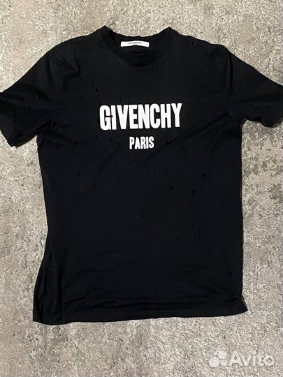 Футболка givenchy