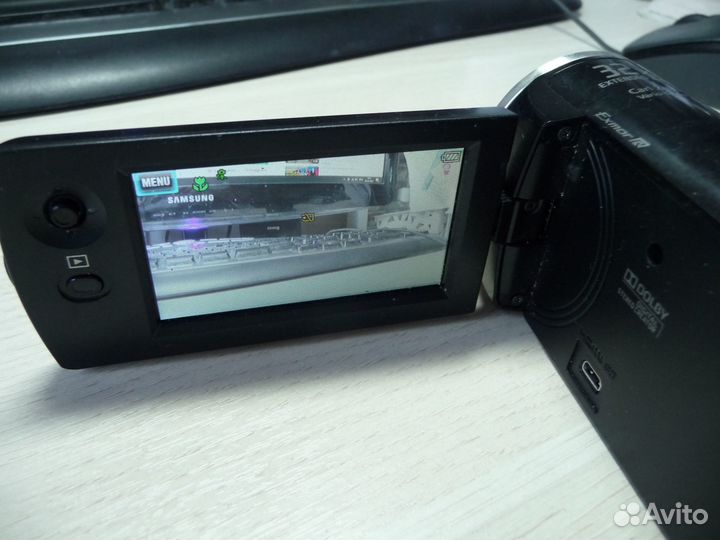 Видеокамера Sony HDR-CX220E