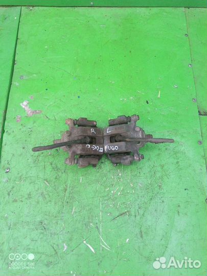 Задний тормозной суппорт nissan fuga