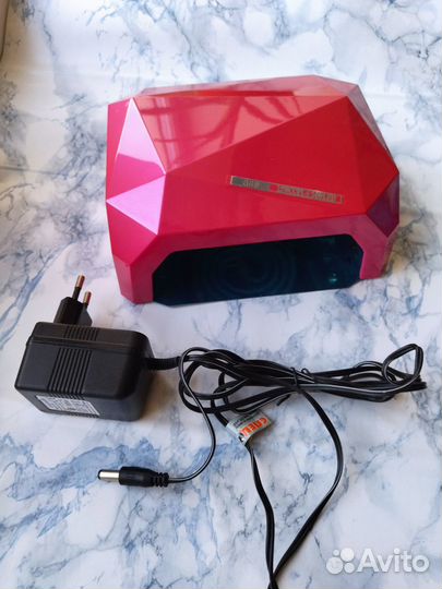 Уф лампа для ногтей